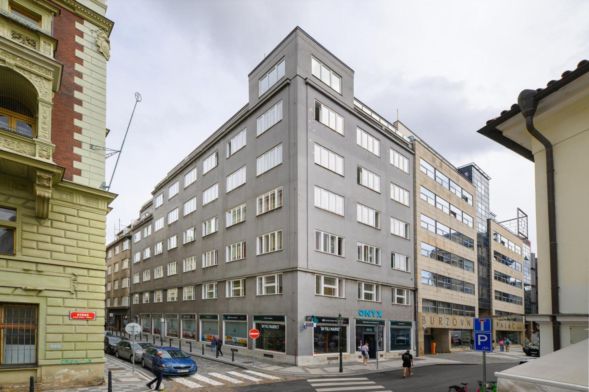 Benedikt City Center Hostel Прага Екстер'єр фото